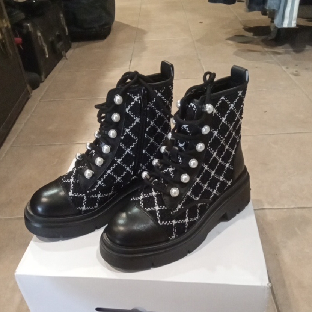 Aldo Black Quilted Pearl-Embellished Lace-Up Boots